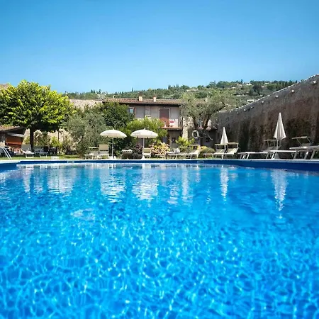 Hotel Romeo 3*