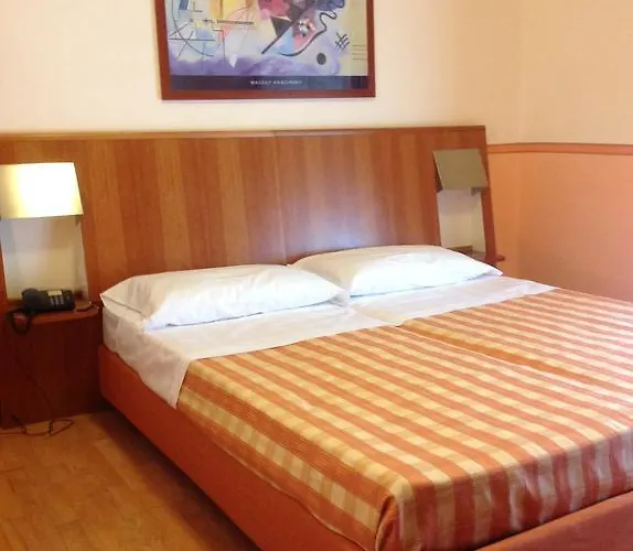 Romeo Torri Del Benaco