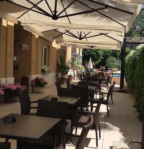 Hotel Romeo Torri Del Benaco